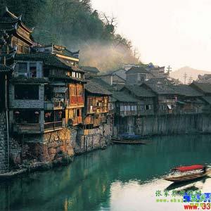 【長沙往返路線1】張家界、鳳凰古城、天子山、黃龍洞三晚四日游